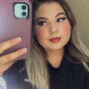 Meet your Posher, Karla